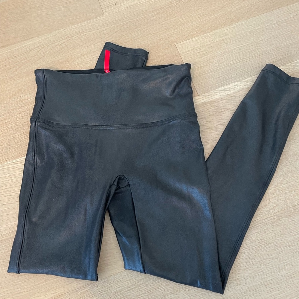 SPANX SHINY LEGGINGS